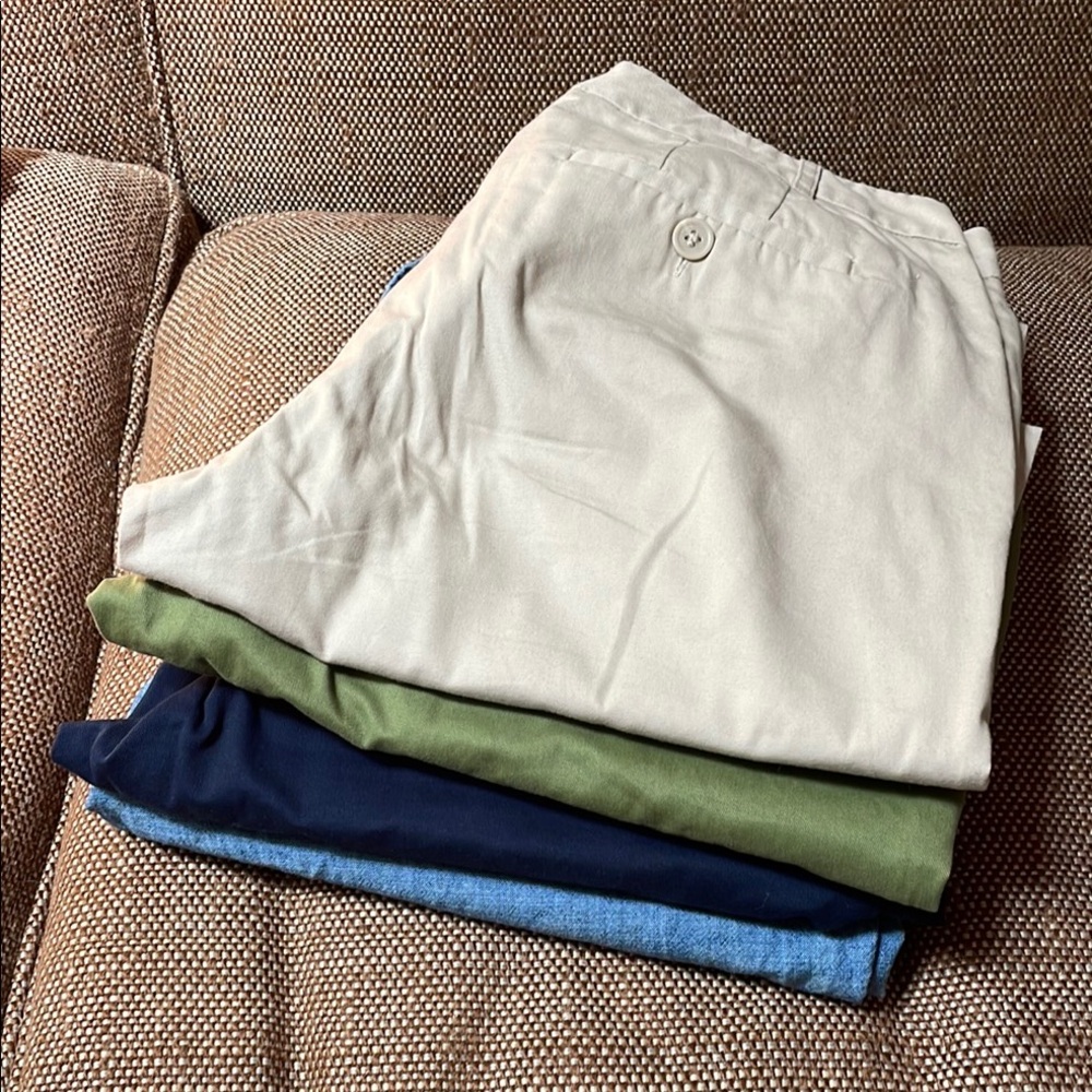 BUNDLE OF KHAKIS Gap Free Assembly Laundry